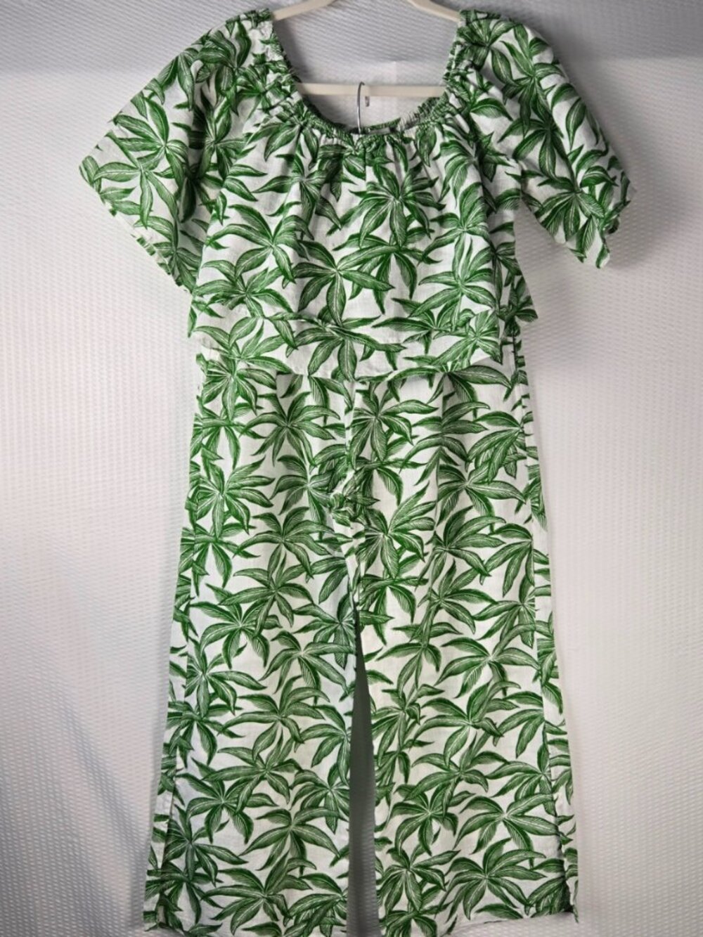 J. Gee Tropical Printed Jumpsuit Smocked Square Neckline & Wide-Leg Capri Size M
